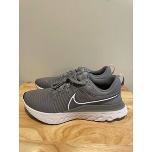 Nike React Infinity Run Flyknit 2 Men Size 10.5 Grey White Black CT2357-001